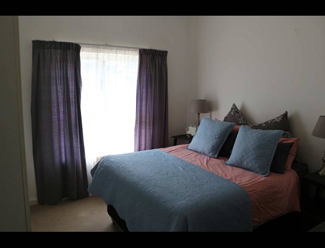 2 bed property to rent in TYGER WATERFRONT